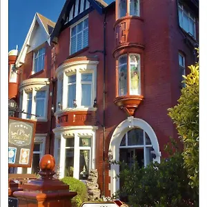 Pembroke 5*, Blackpool United Kingdom